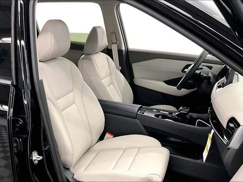 New 2025 Nissan Rogue SL image 38