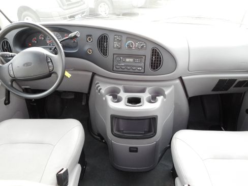 Used 2002 Ford E-350 and Econoline 350 XL image 24