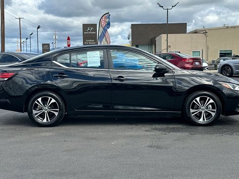 Used 2023 Nissan Sentra SV image 3