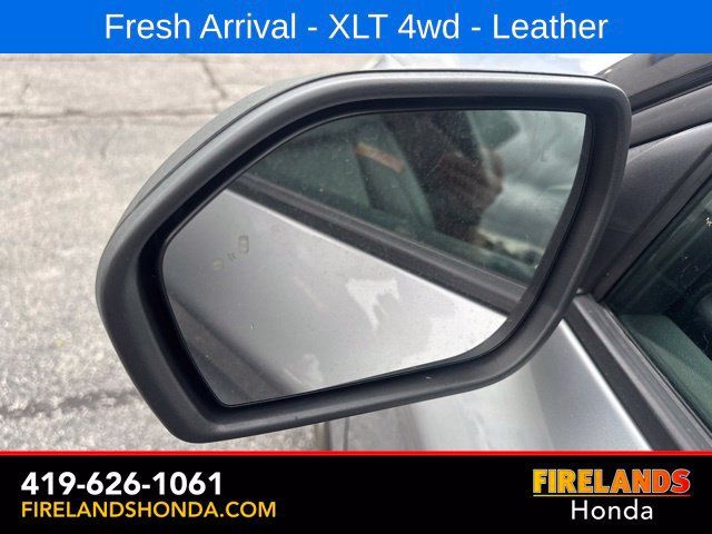 Used 2022 Ford Explorer XLT w/ Equipment Group 202A AWD/4WD image 12