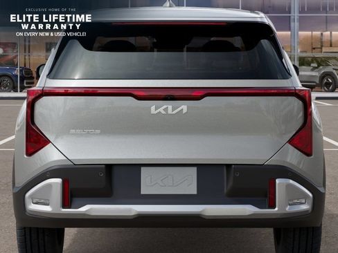 New 2027 Kia Seltos LX FWD image 14