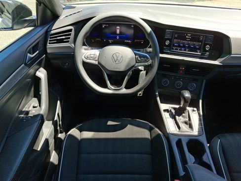 Certified 2022 Volkswagen Jetta Sport FWD image 12