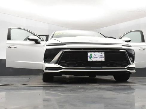 Used 2024 Hyundai Sonata SEL FWD image 11