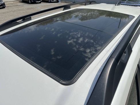 Used 2019 Subaru Ascent Limited AWD/4WD image 9
