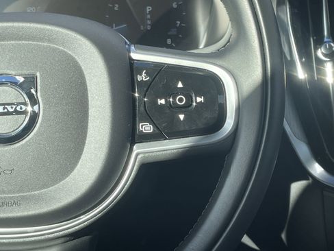 Used 2022 Volvo V60 T5 Cross Country w/ Climate Package image 19