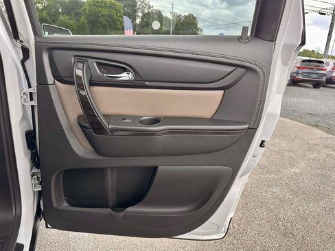 Used 2016 GMC Acadia SLT w/ Open Road Package FWD image 33