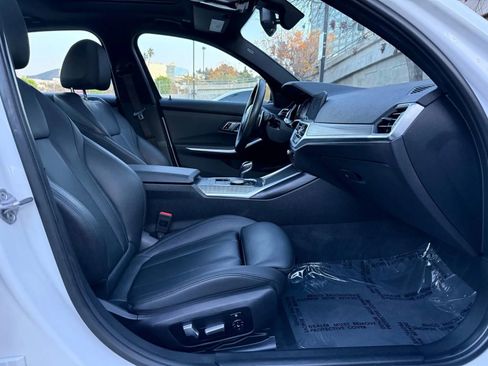 Used 2019 BMW 330i Sedan w/ M Sport Package image 42