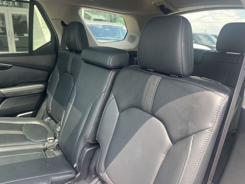 Used 2024 Honda Pilot Touring image 18