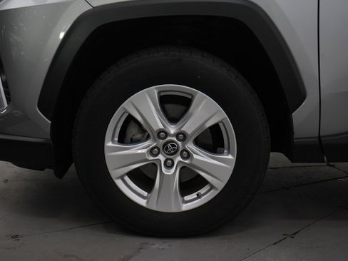 Used 2019 Toyota RAV4 XLE w/ Convenience Package AWD/4WD image 30