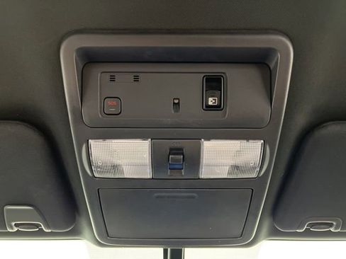 Used 2018 Nissan Titan SL w/ Midnight Edition RWD image 33