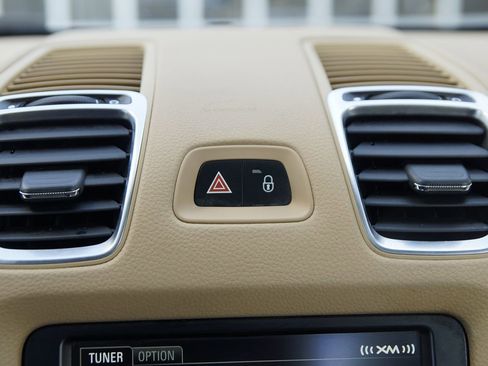 Used 2013 Porsche Boxster S image 16