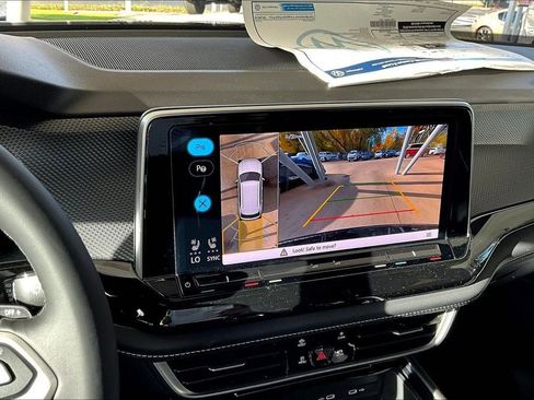 New 2026 Volkswagen Atlas Cross Sport SEL Premium R-Line image 24