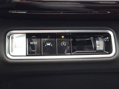 Certified 2025 Buick Envision Preferred image 26