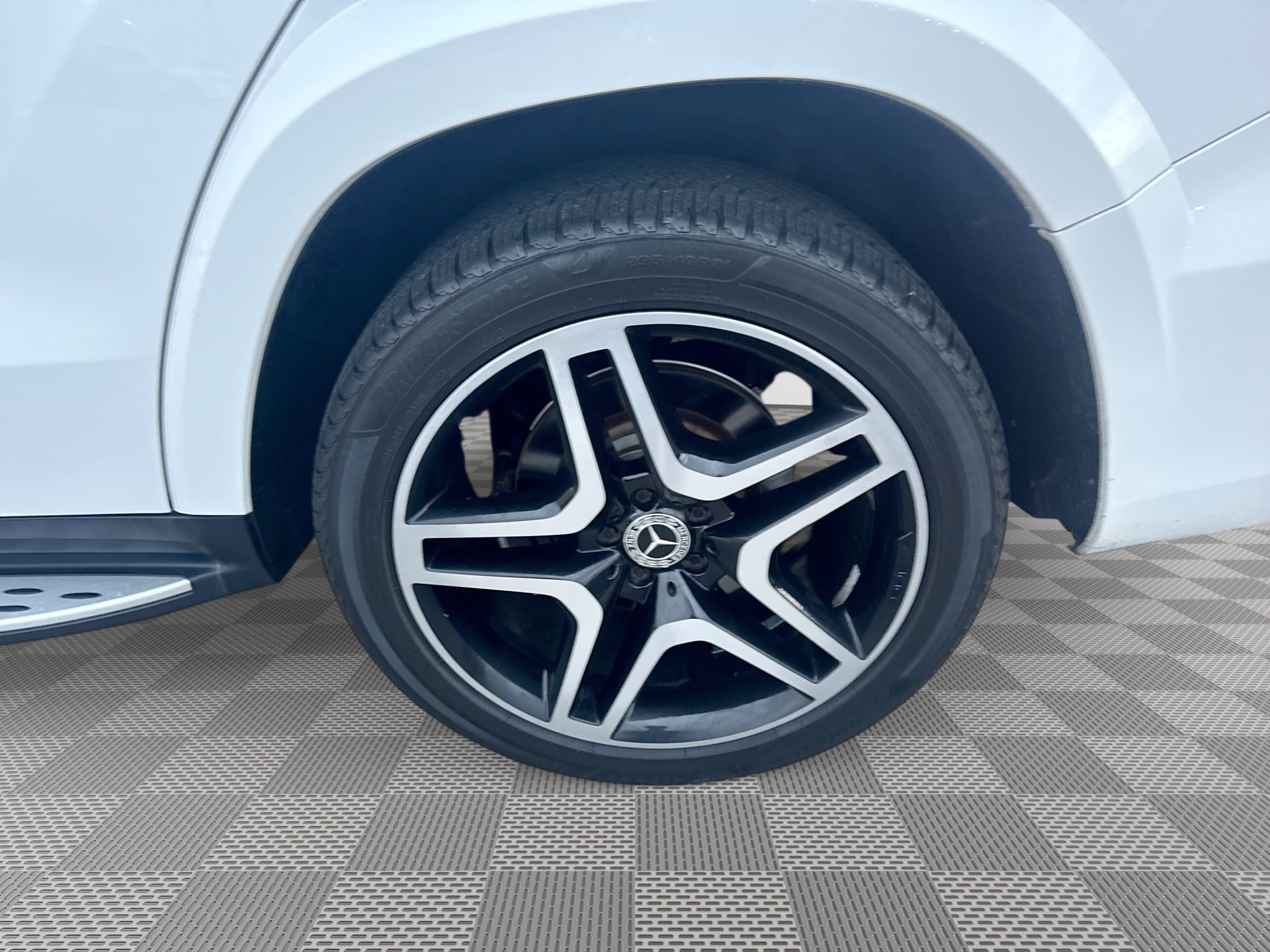 Used 2018 Mercedes-Benz GLS 550 4MATIC w/ Driver Assistance Package image 29