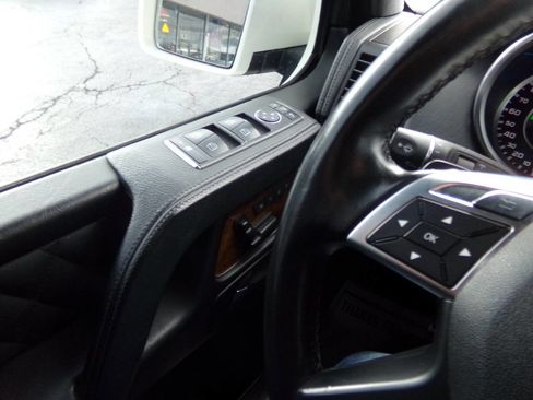 Used 2013 Mercedes-Benz G 63 AMG 4MATIC image 40