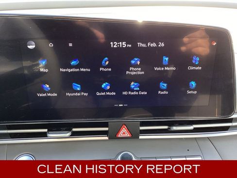 Used 2025 Hyundai Elantra SEL image 4