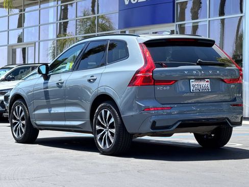 Certified 2023 Volvo XC60 B5 Plus AWD/4WD image 3