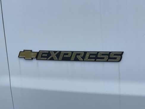 New 2025 Chevrolet Express 2500 w/ Driver Convenience Package image 22
