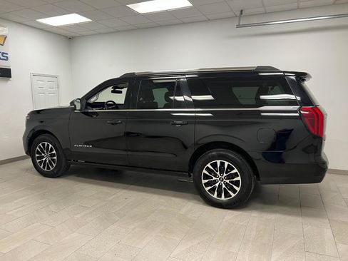 Used 2025 Ford Expedition Max Platinum AWD/4WD image 17