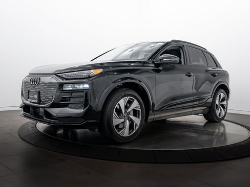 Certified 2025 Audi Q6 e-tron Premium Plus w/ Premium Plus AWD/4WD image 7