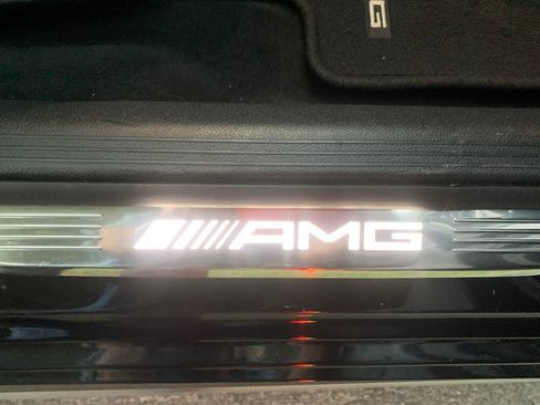Used 2018 Mercedes-Benz E 63 AMG S image 28