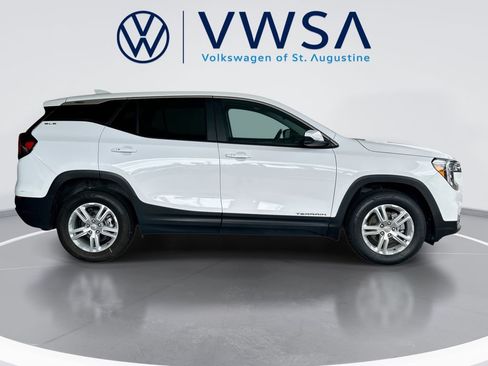 Used 2024 GMC Terrain SLE AWD/4WD image 9