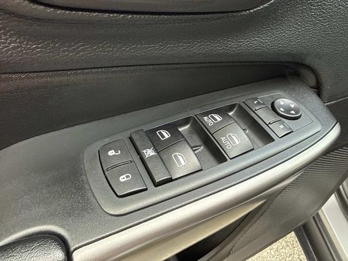 Used 2020 Jeep Cherokee Limited AWD/4WD image 22