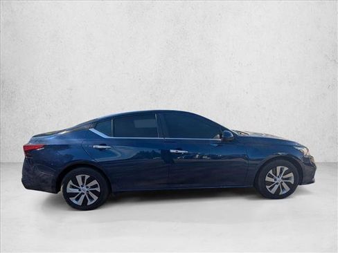 Used 2019 Nissan Altima 2.5 S FWD image 4