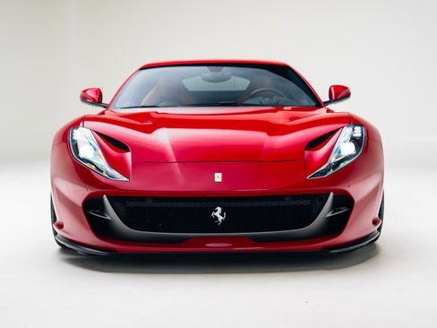 Used 2019 Ferrari 812 Superfast image 4
