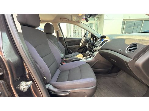 Used 2015 Chevrolet Cruze LT FWD image 8