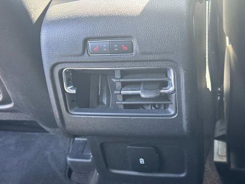 Used 2021 Lincoln Corsair Standard w/ Premium Package image 18