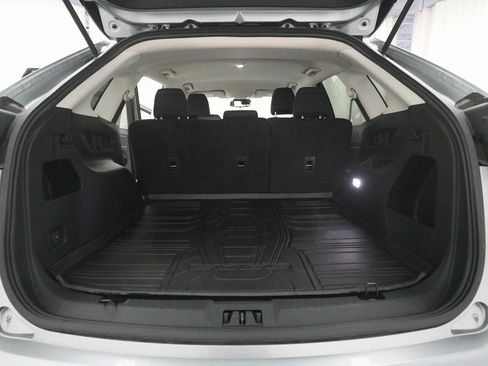 Used 2022 Ford Edge SE w/ Black Appearance Package image 10