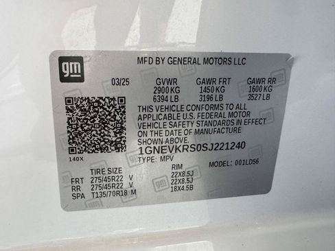 Used 2025 Chevrolet Traverse High Country w/ LPO, Floor Liner Package AWD/4WD image 30