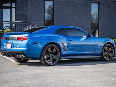 Used 2013 Chevrolet Camaro SS w/ Hot Wheels Special Edition image 49