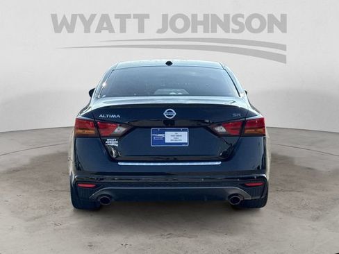 Used 2022 Nissan Altima 2.5 SR FWD image 4