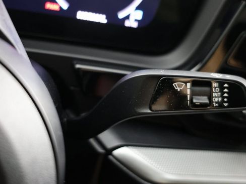 Used 2024 Porsche Cayenne Coupe image 25