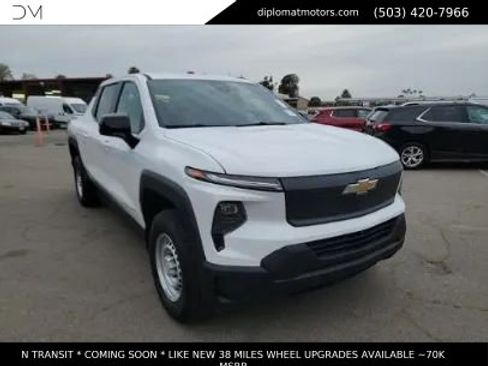 Used 2024 Chevrolet Silverado EV W/T image 3