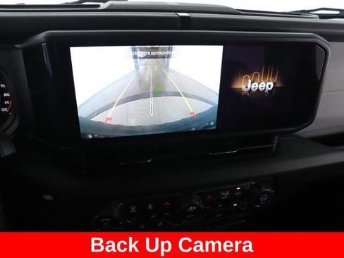 Used 2025 Jeep Wrangler Sport AWD/4WD image 22