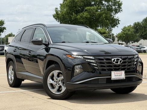 Used 2024 Hyundai Tucson SEL FWD image 2