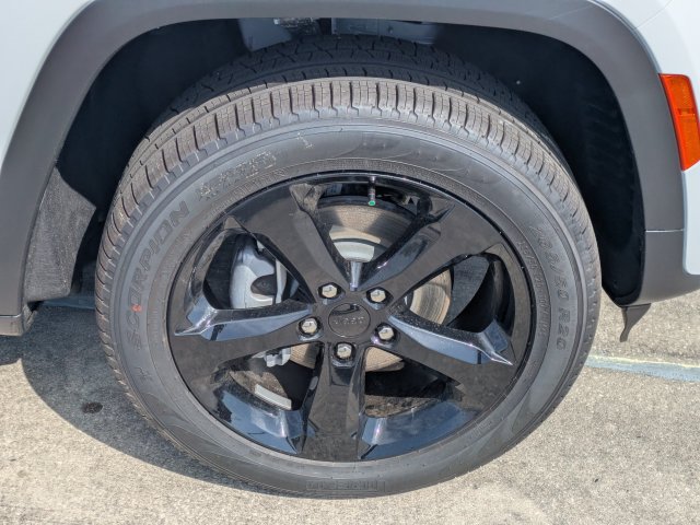 New 2026 Jeep Grand Cherokee Limited w/ Limited Altitude Package RWD image 11