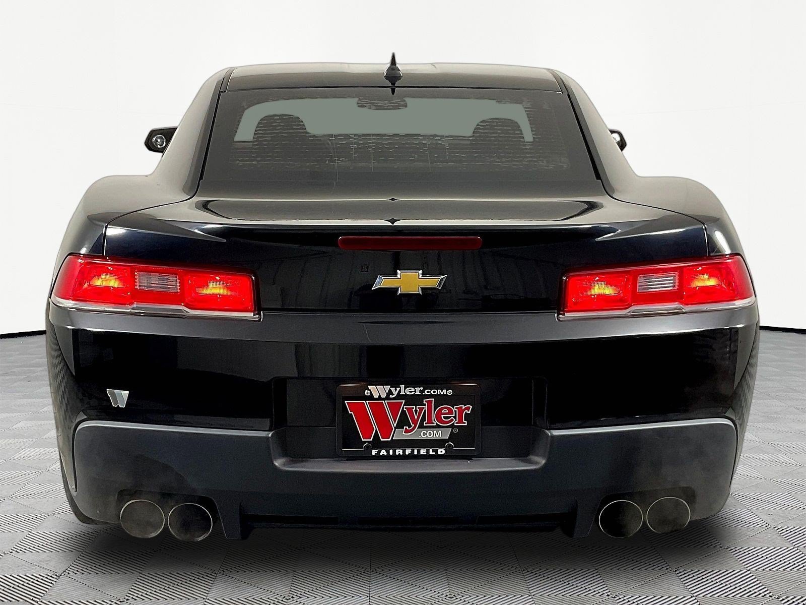 Used 2015 Chevrolet Camaro LS RWD image 5