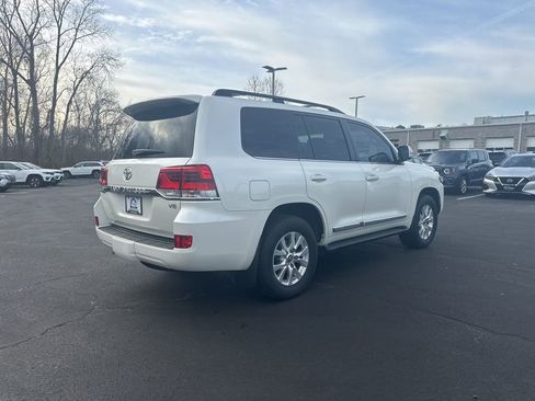 Used 2021 Toyota Land Cruiser image 6