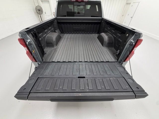 Certified 2024 Chevrolet Silverado 1500 High Country w/ Technology Package AWD/4WD image 25