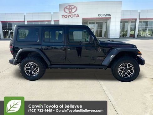 Used 2024 Jeep Wrangler Unlimited Rubicon AWD/4WD image 6