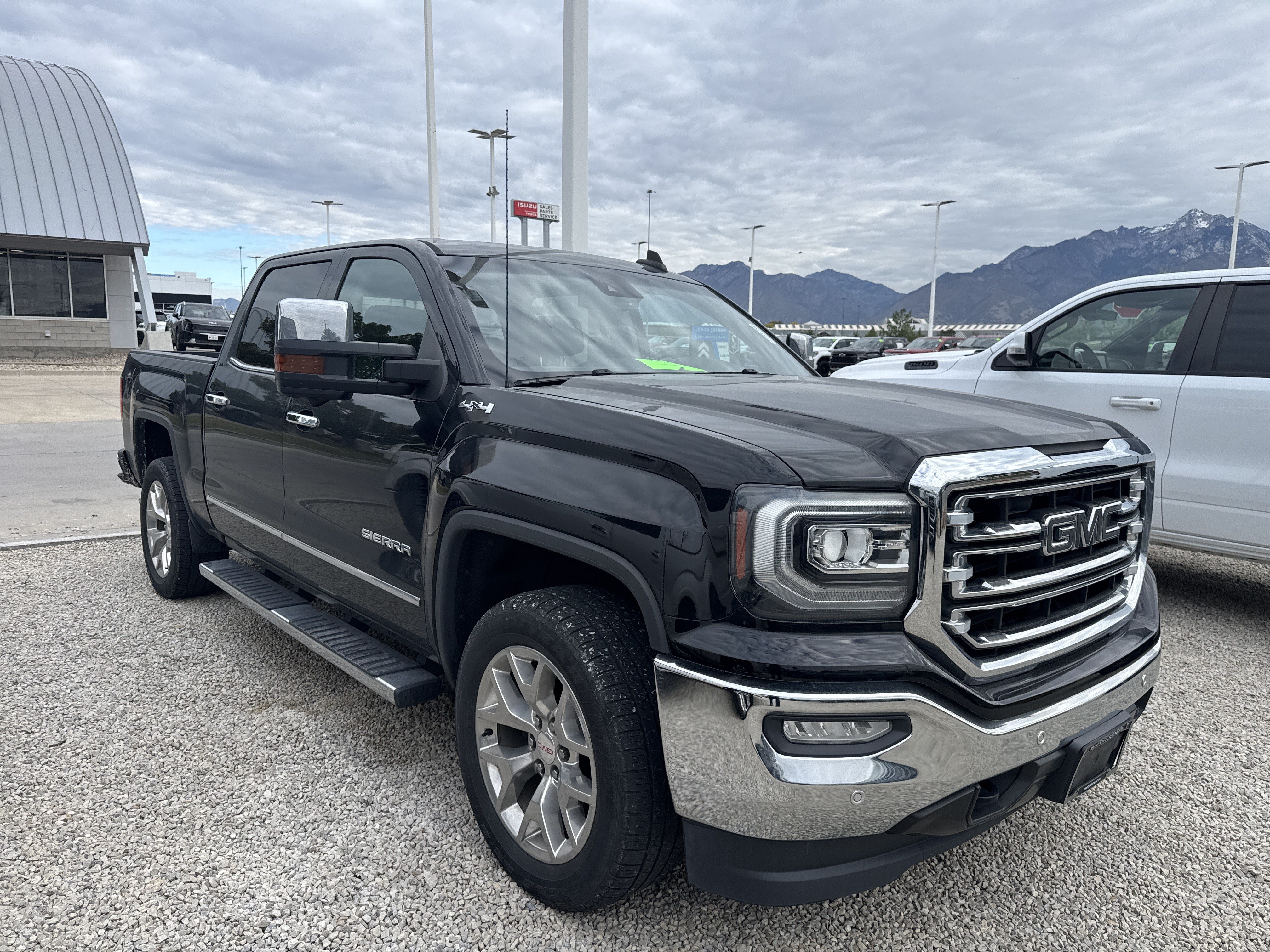 Used 2018 GMC Sierra 1500 SLT AWD/4WD image 2