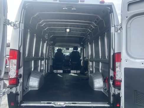 Used 2021 RAM ProMaster 3500 w/ Convenience Group image 11
