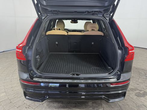 Used 2025 Volvo XC60 B5 Ultra w/ Protection Package Premier AWD/4WD image 7