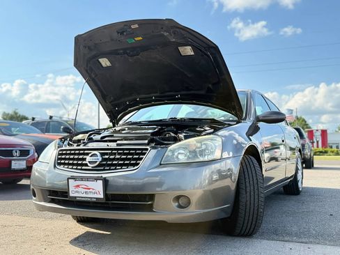Used 2005 Nissan Altima 2.5 S w/ (S02) Side Airbags Pkg FWD image 12