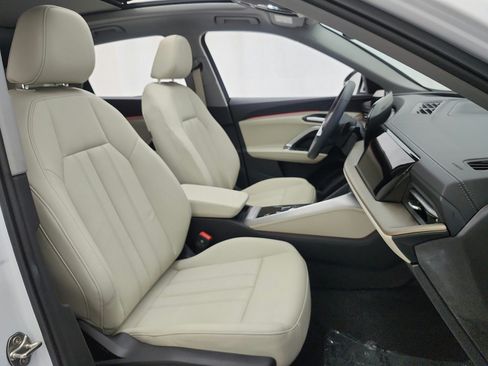 Used 2025 Audi Q5 Premium w/ Convenience Package AWD/4WD image 19