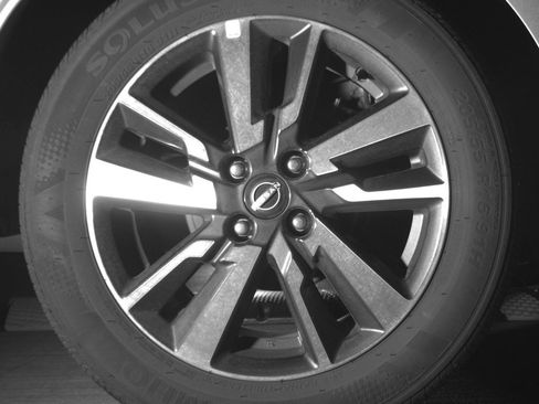 Used 2025 Nissan Versa SV image 15